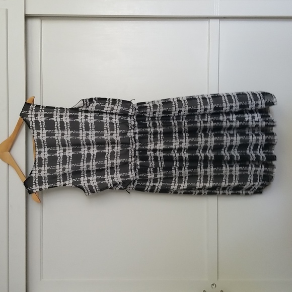 AGB Black & White Tank Dress EUC - Picture 9 of 9
